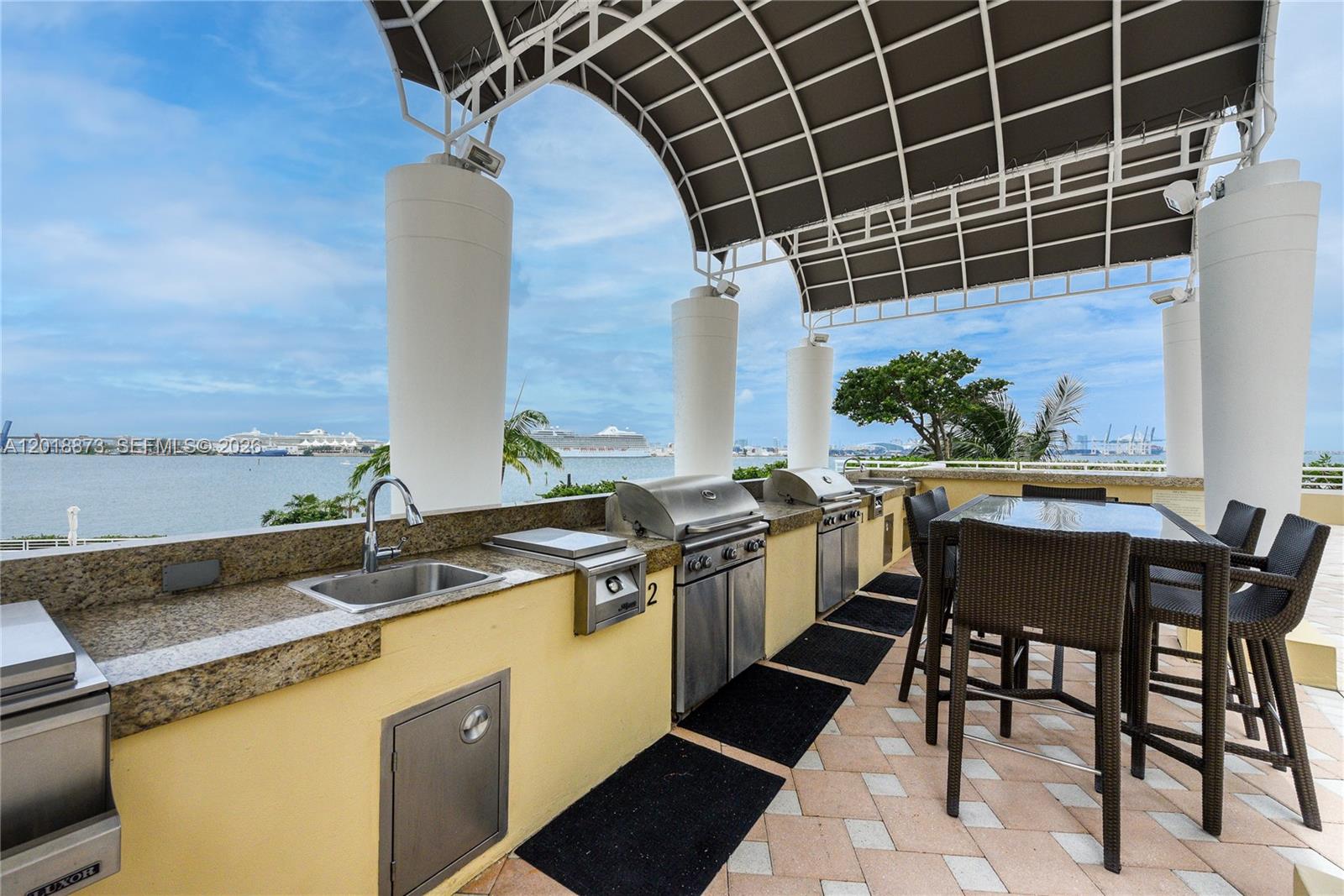 848 Brickell Key Dr #2703 Miami, FL 33131