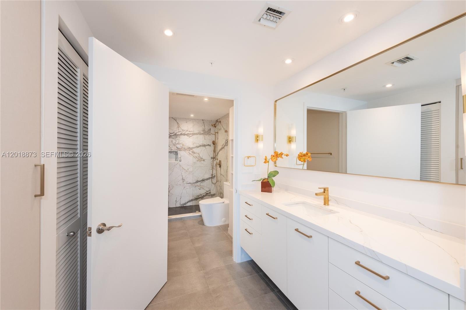 848 Brickell Key Dr #2703 Miami, FL 33131