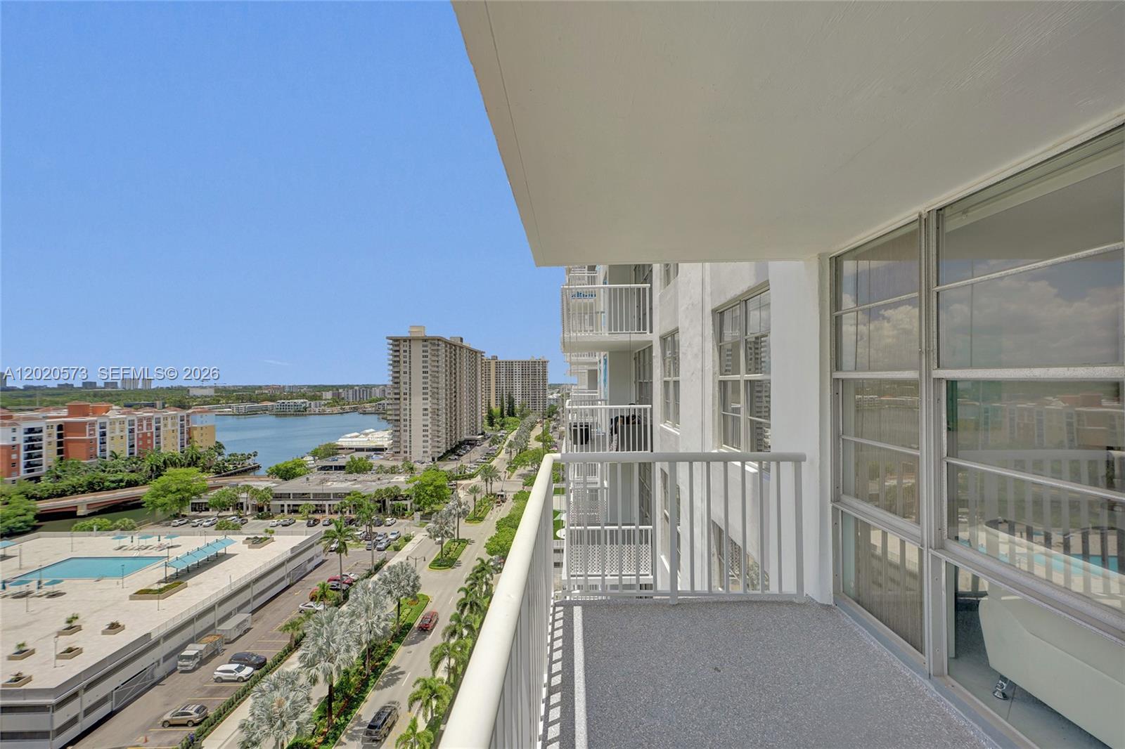 image Winston Towers 40023
