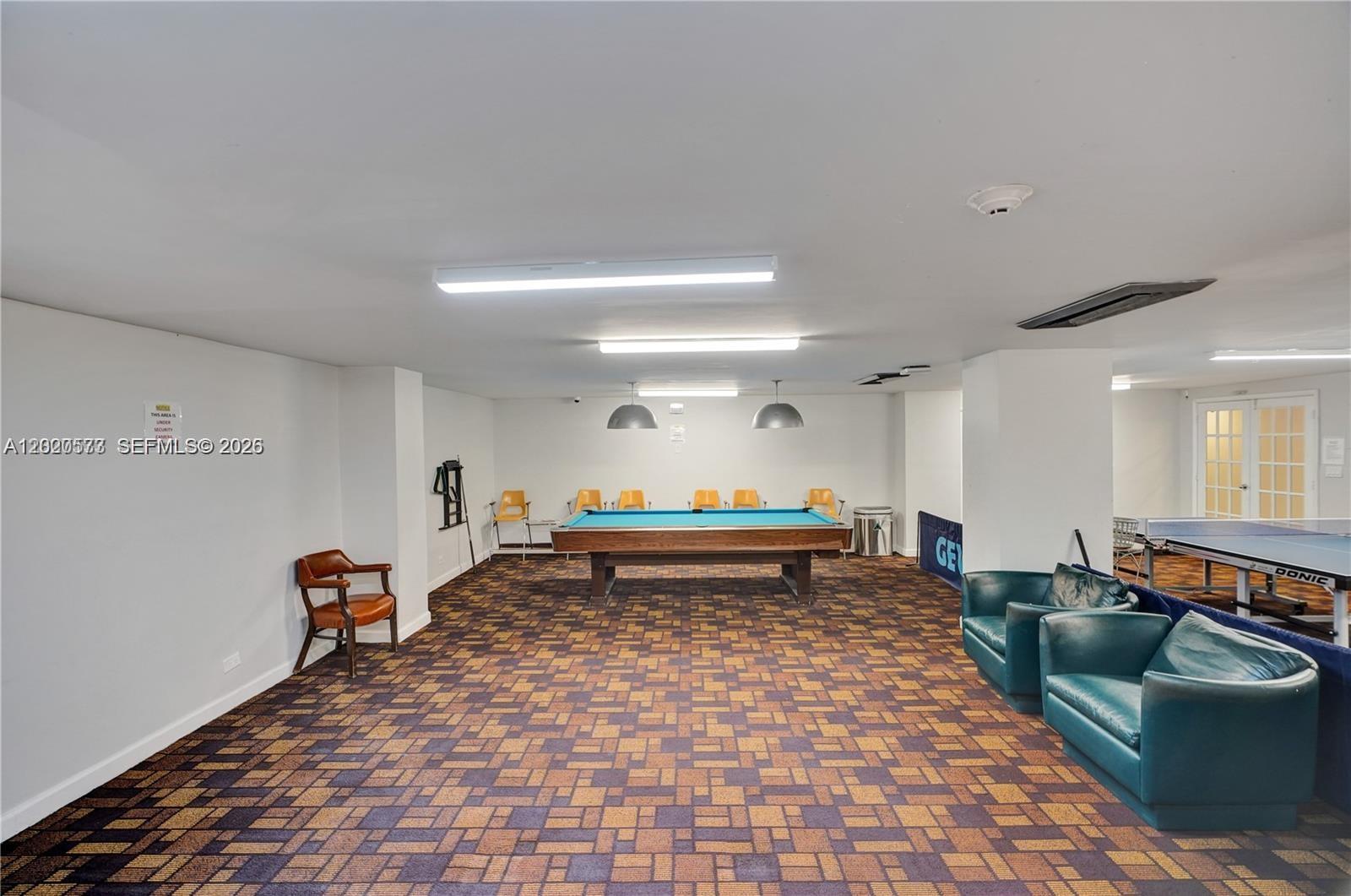 image Winston Towers 40030