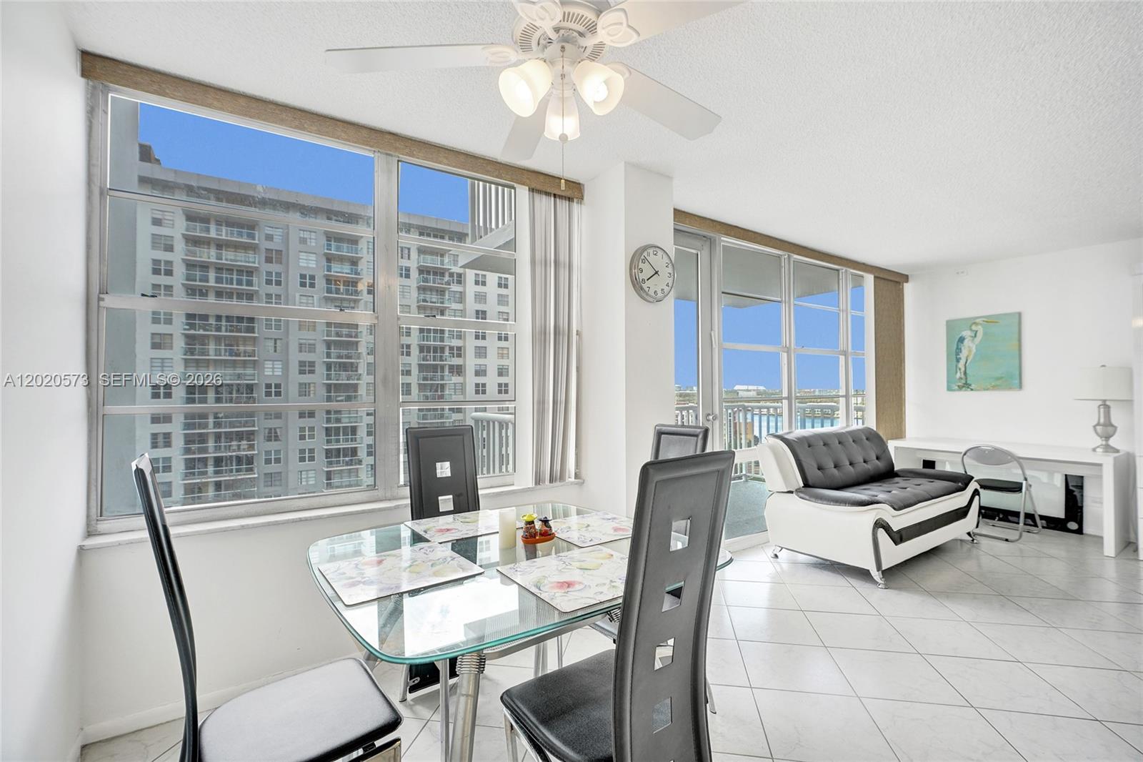 image Winston Towers 4004