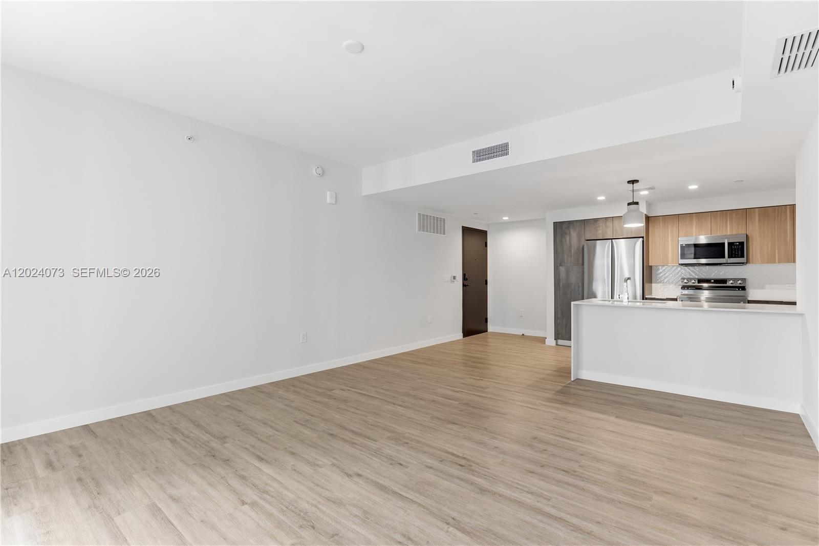697 N Miami Ave #1810 Miami, FL 33136