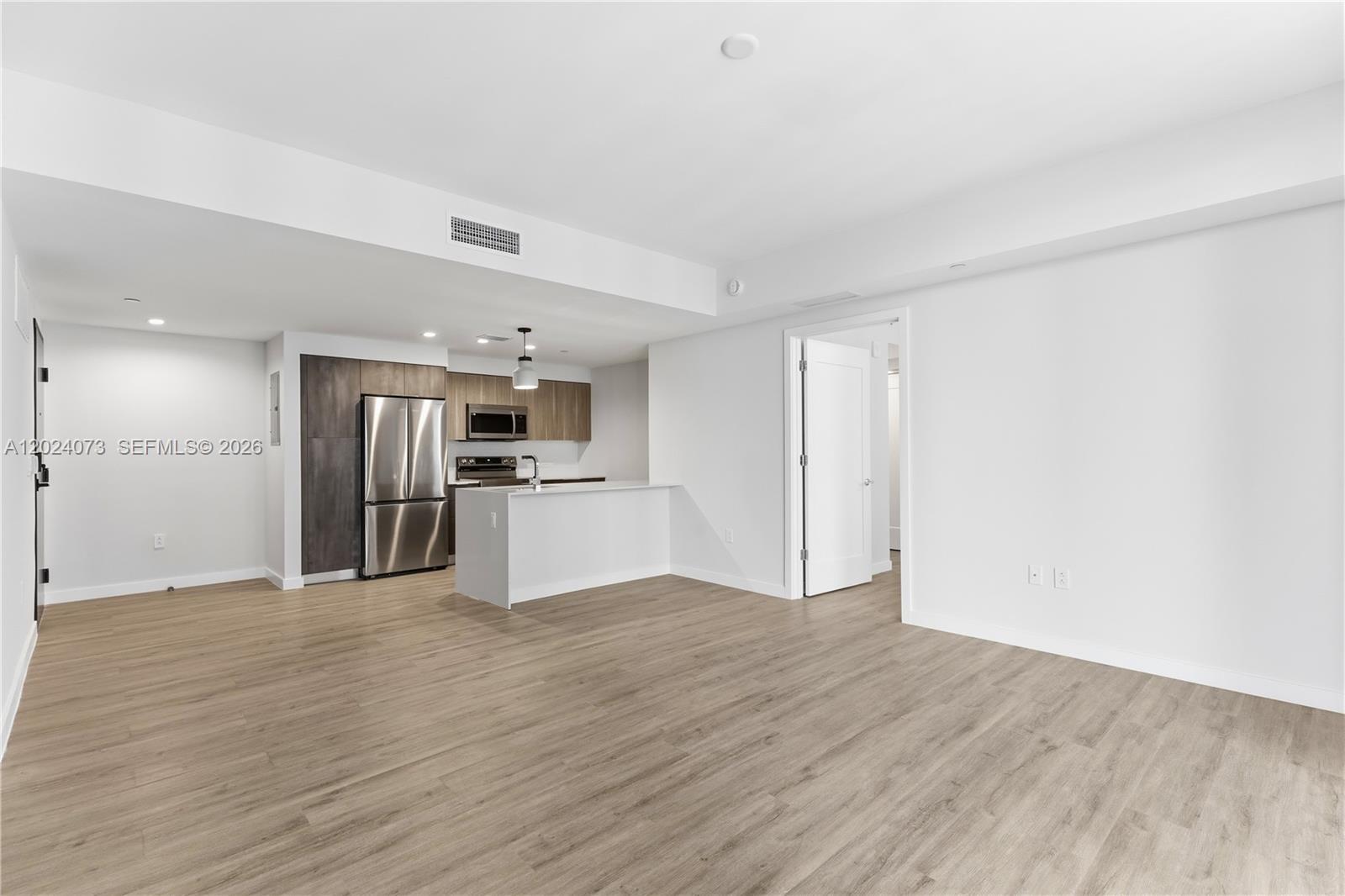 697 N Miami Ave #1810 Miami, FL 33136