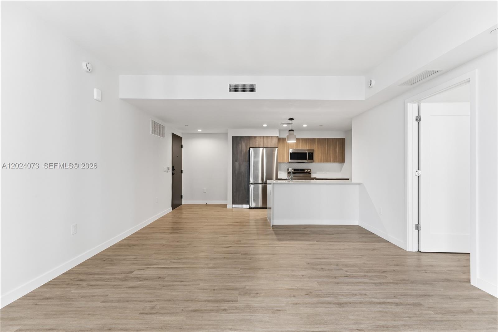 697 N Miami Ave #1810 Miami, FL 33136