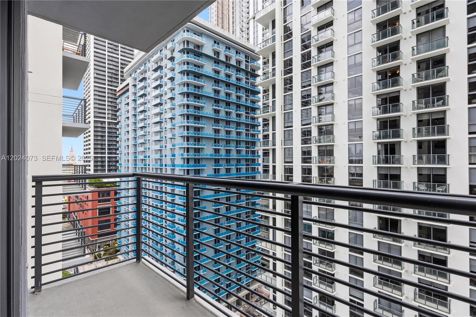 697 N Miami Ave #1810 Miami, FL 33136