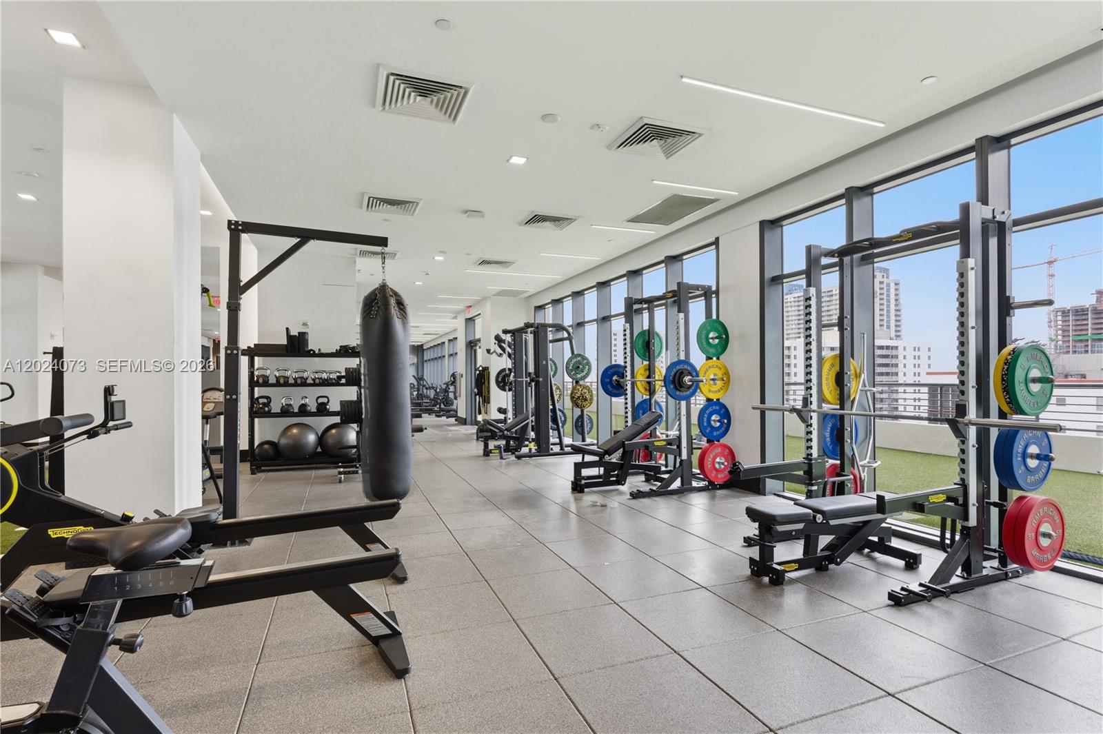 697 N Miami Ave #1810 Miami, FL 33136