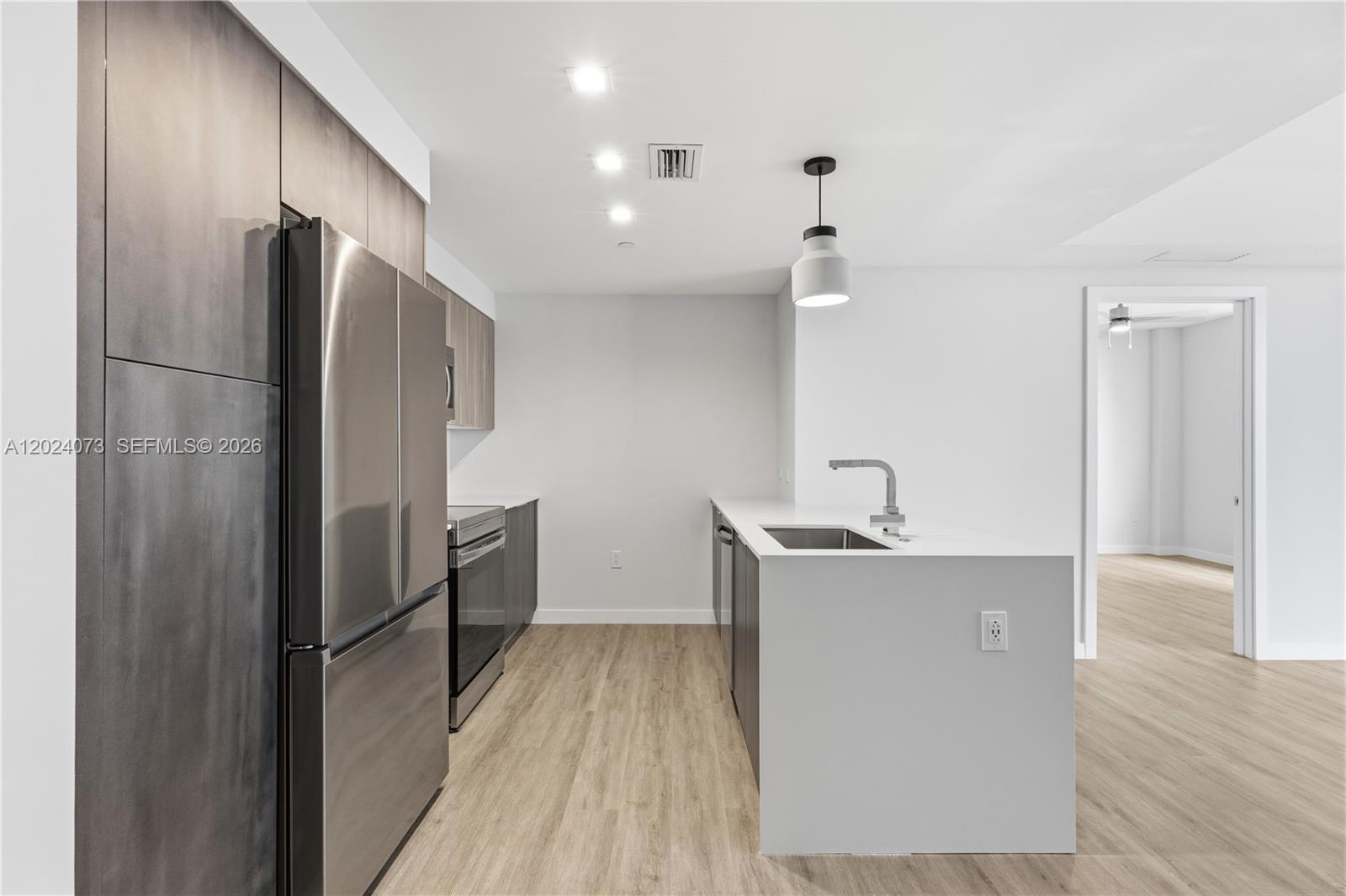 697 N Miami Ave #1810 Miami, FL 33136