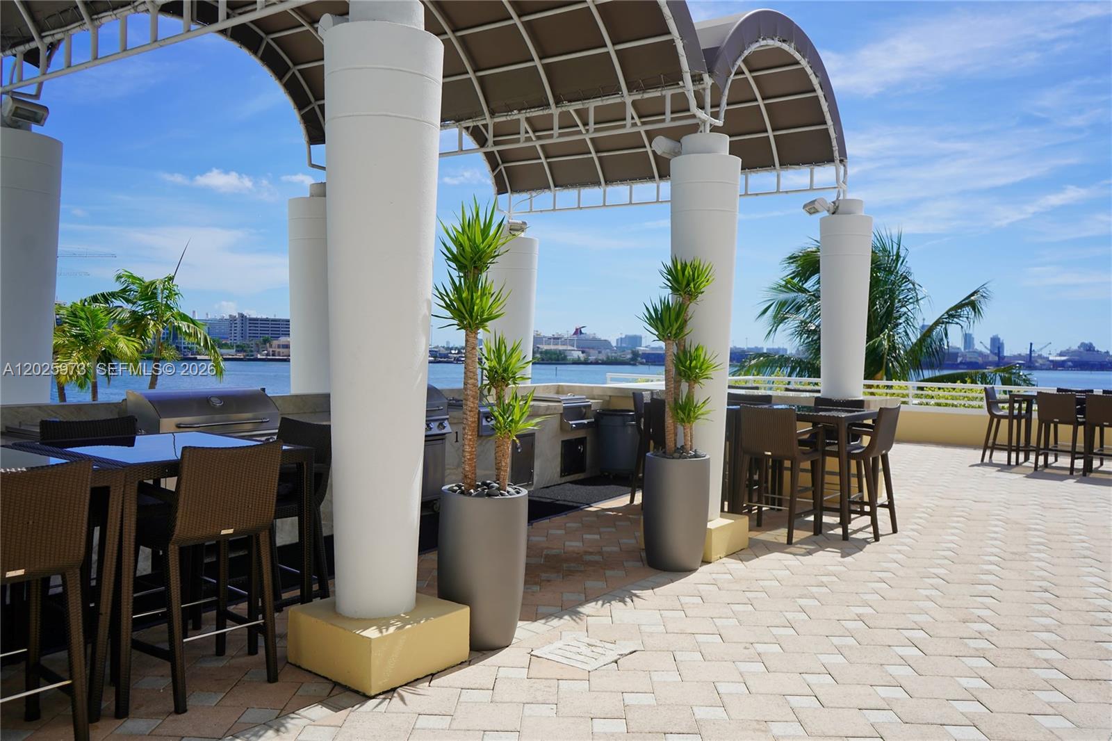 848 Brickell Key Dr #306 Miami, FL 33131