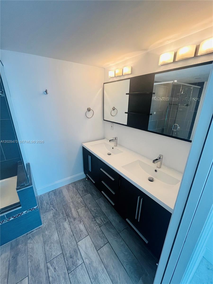 2655 Collins Ave #602 Miami Beach, FL 33140