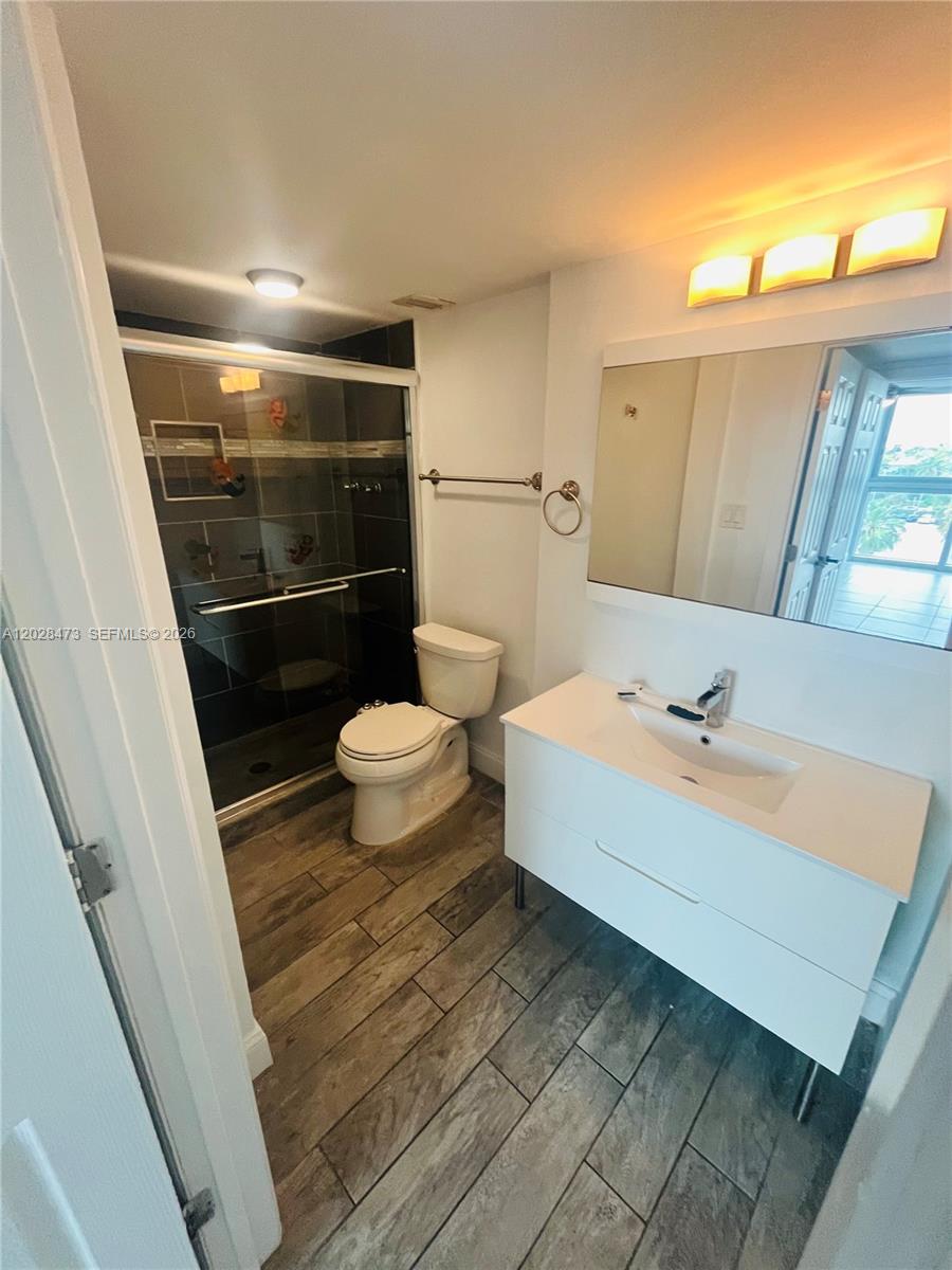 2655 Collins Ave #602 Miami Beach, FL 33140