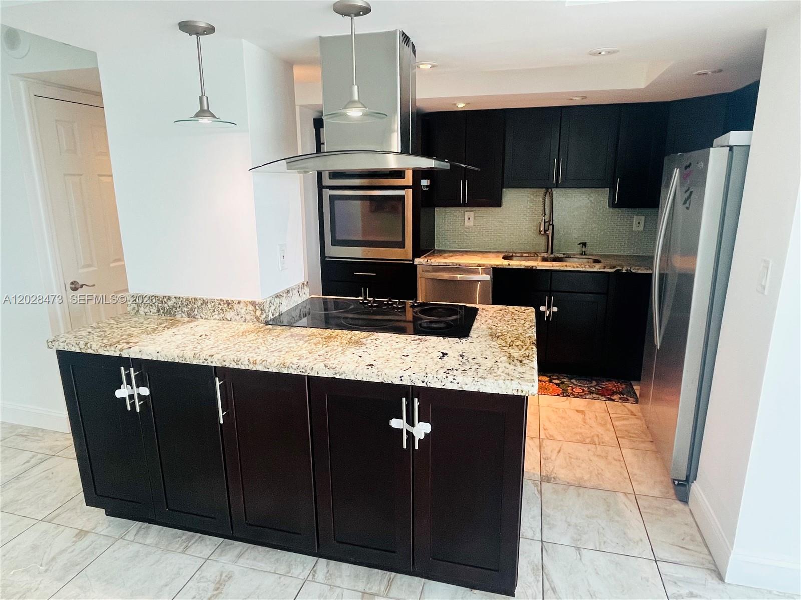 2655 Collins Ave #602 Miami Beach, FL 33140