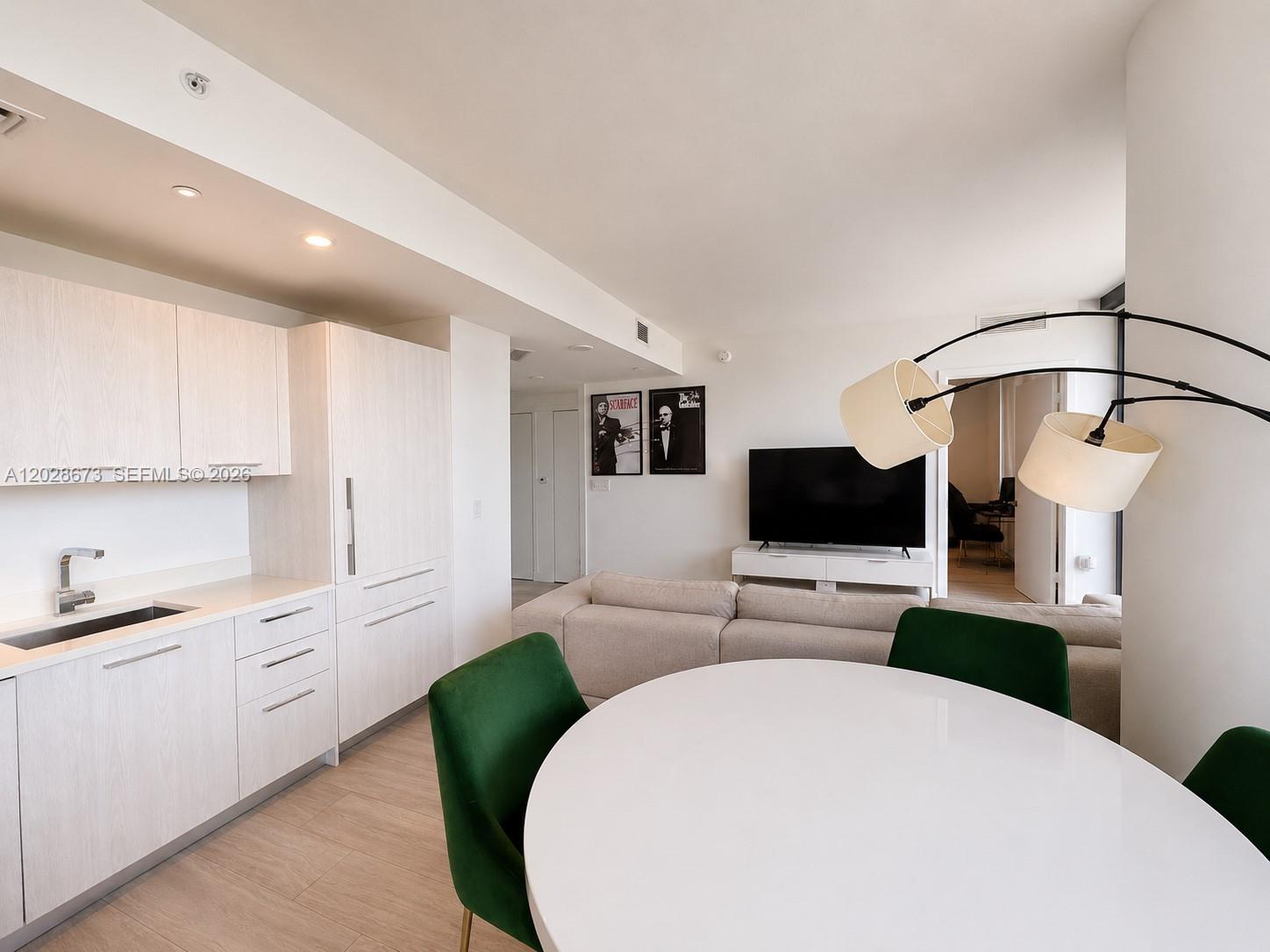 55 SW 9th St #3201 Miami, FL 33130