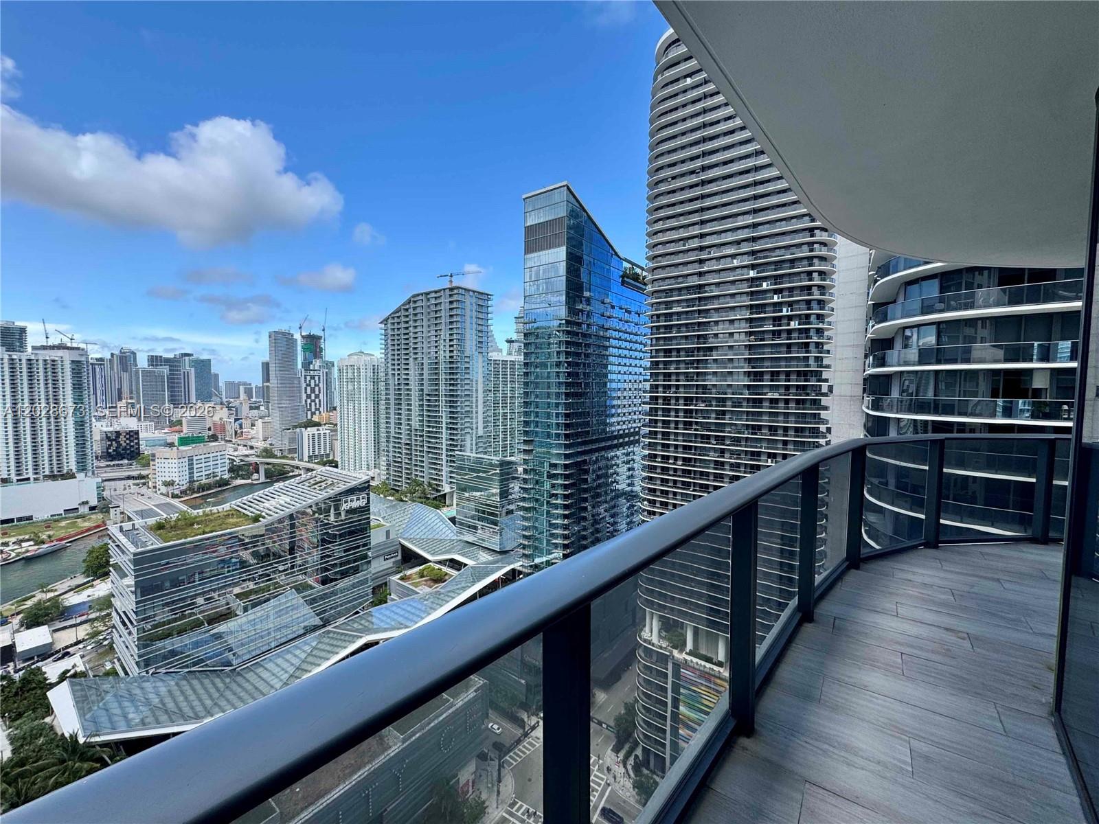 55 SW 9th St #3201 Miami, FL 33130