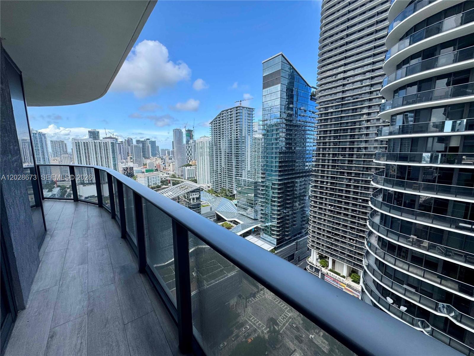 55 SW 9th St #3201 Miami, FL 33130