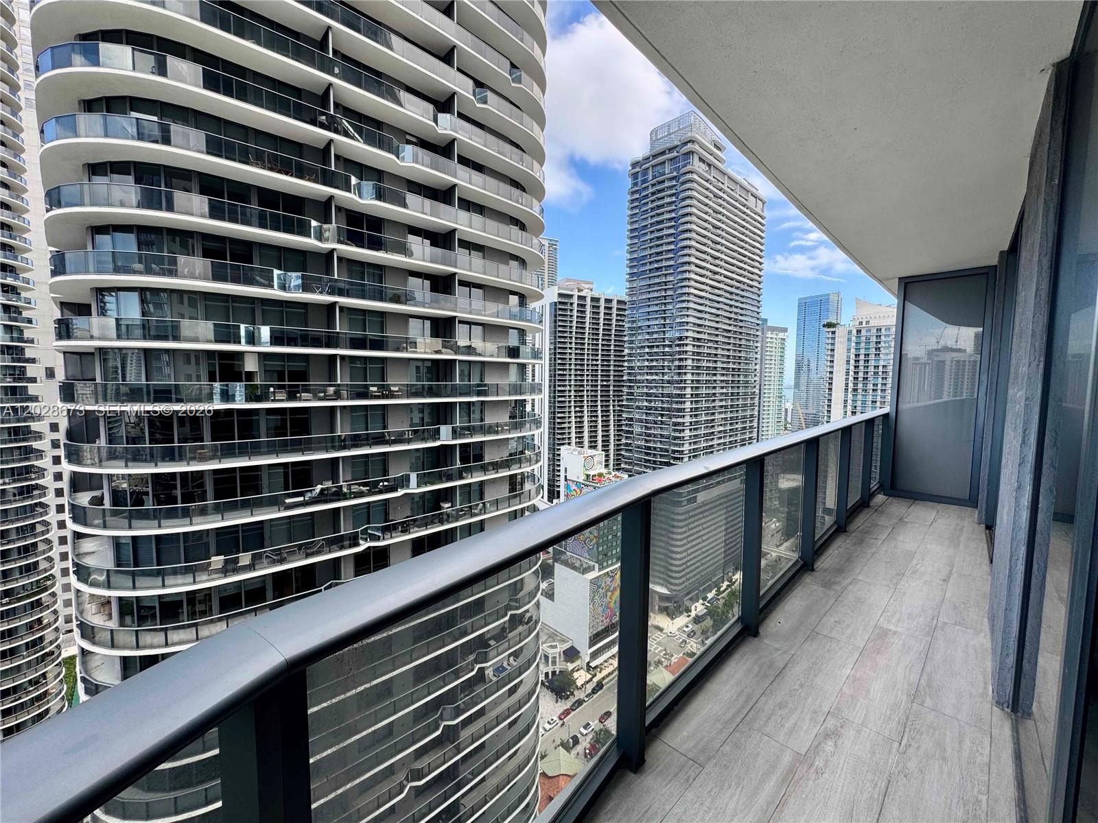 55 SW 9th St #3201 Miami, FL 33130