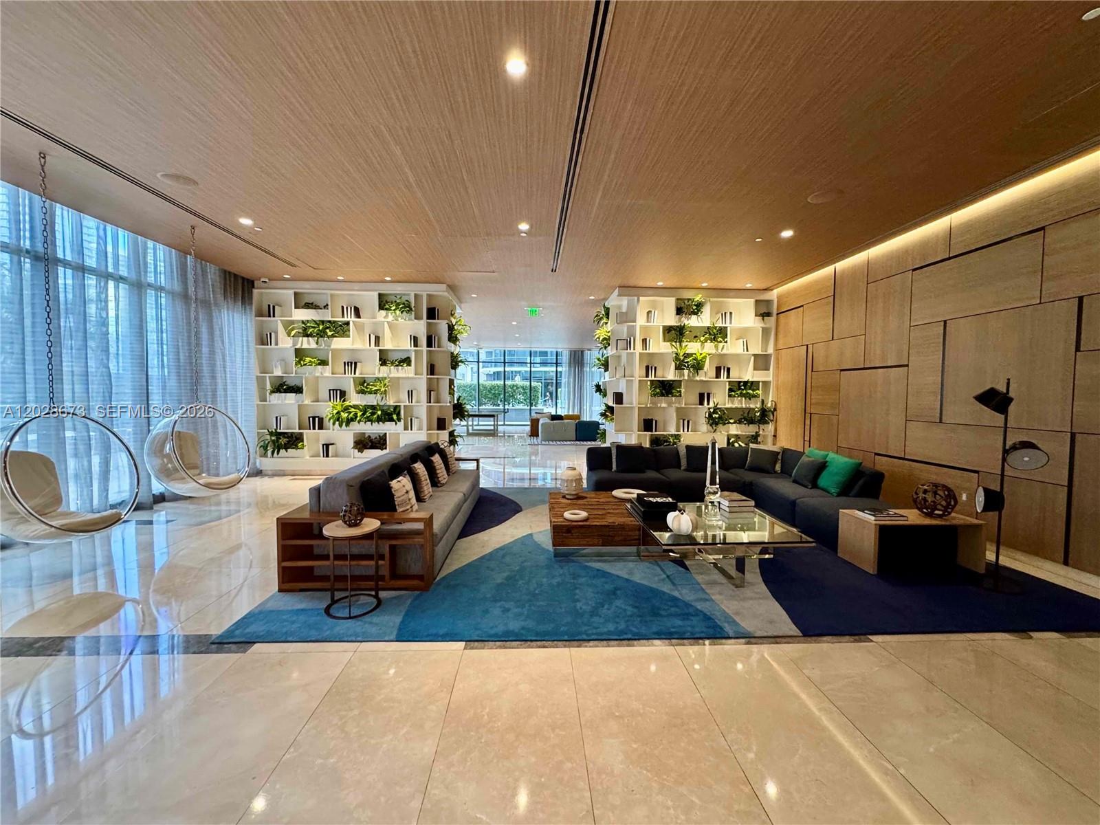 55 SW 9th St #3201 Miami, FL 33130
