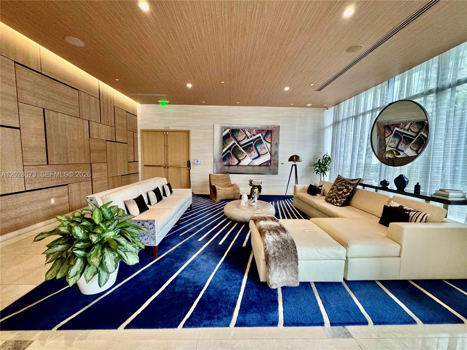 55 SW 9th St #3201 Miami, FL 33130