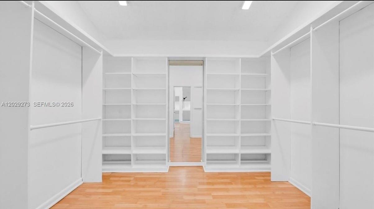 2000 S Bayshore #58 Miami, FL 33133