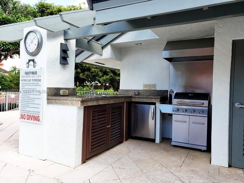 2000 S Bayshore #58 Miami, FL 33133