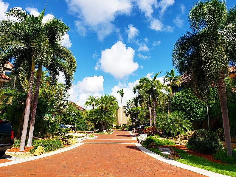 2000 S Bayshore #58 Miami, FL 33133