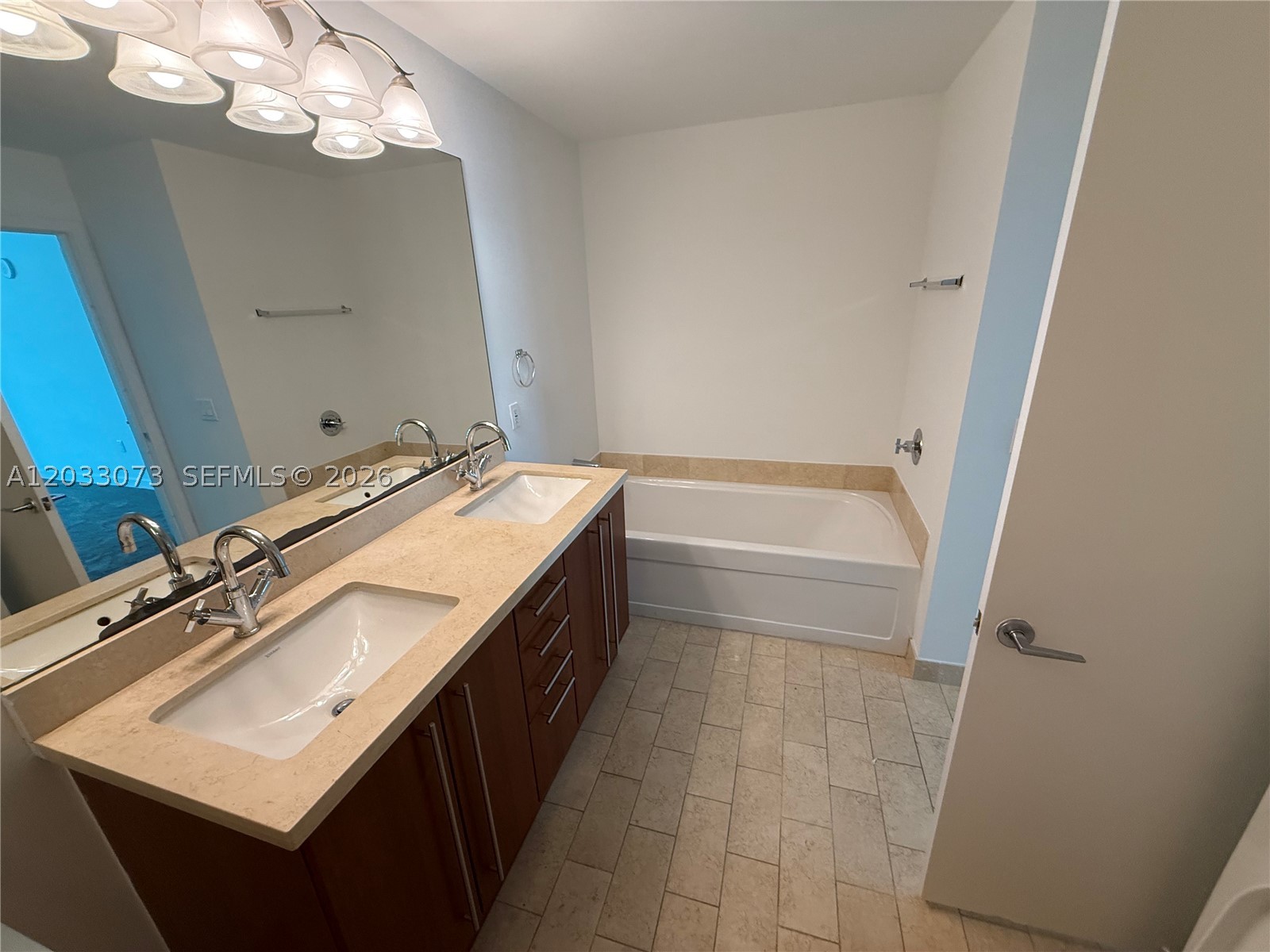 image Axis on Brickell South4