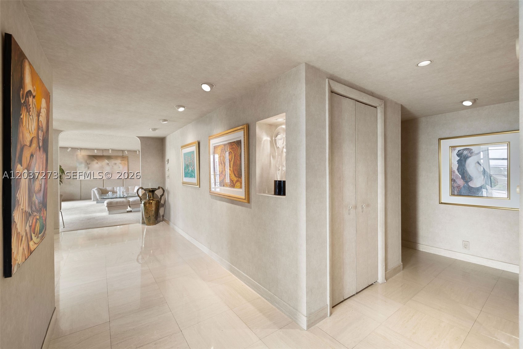 5500 Collins Ave #1401 Miami Beach, FL 33140