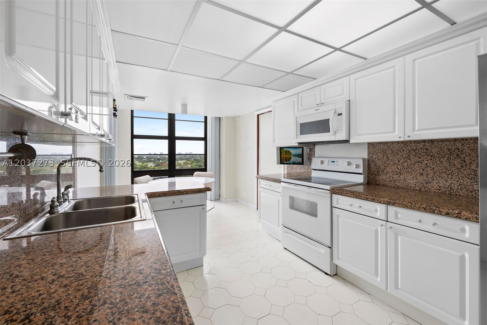 5500 Collins Ave #1401 Miami Beach, FL 33140