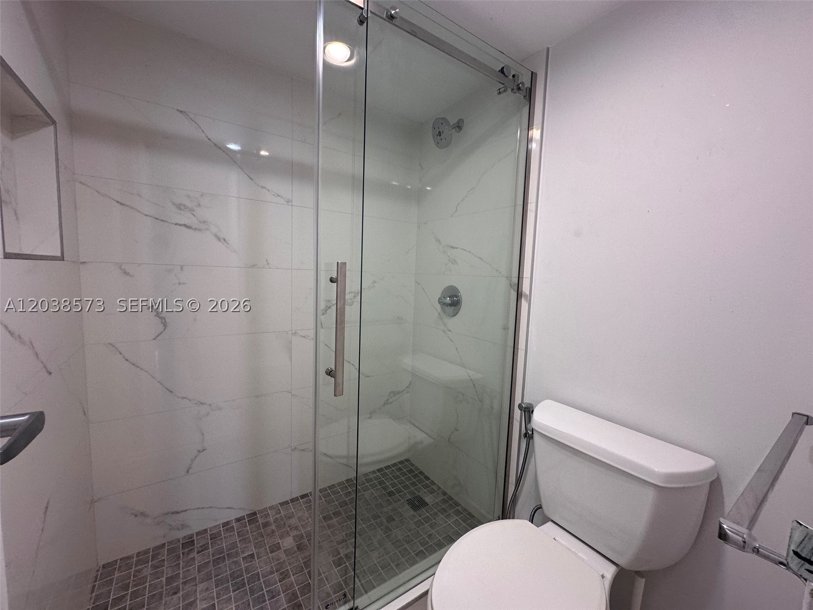 image Arlen House East12