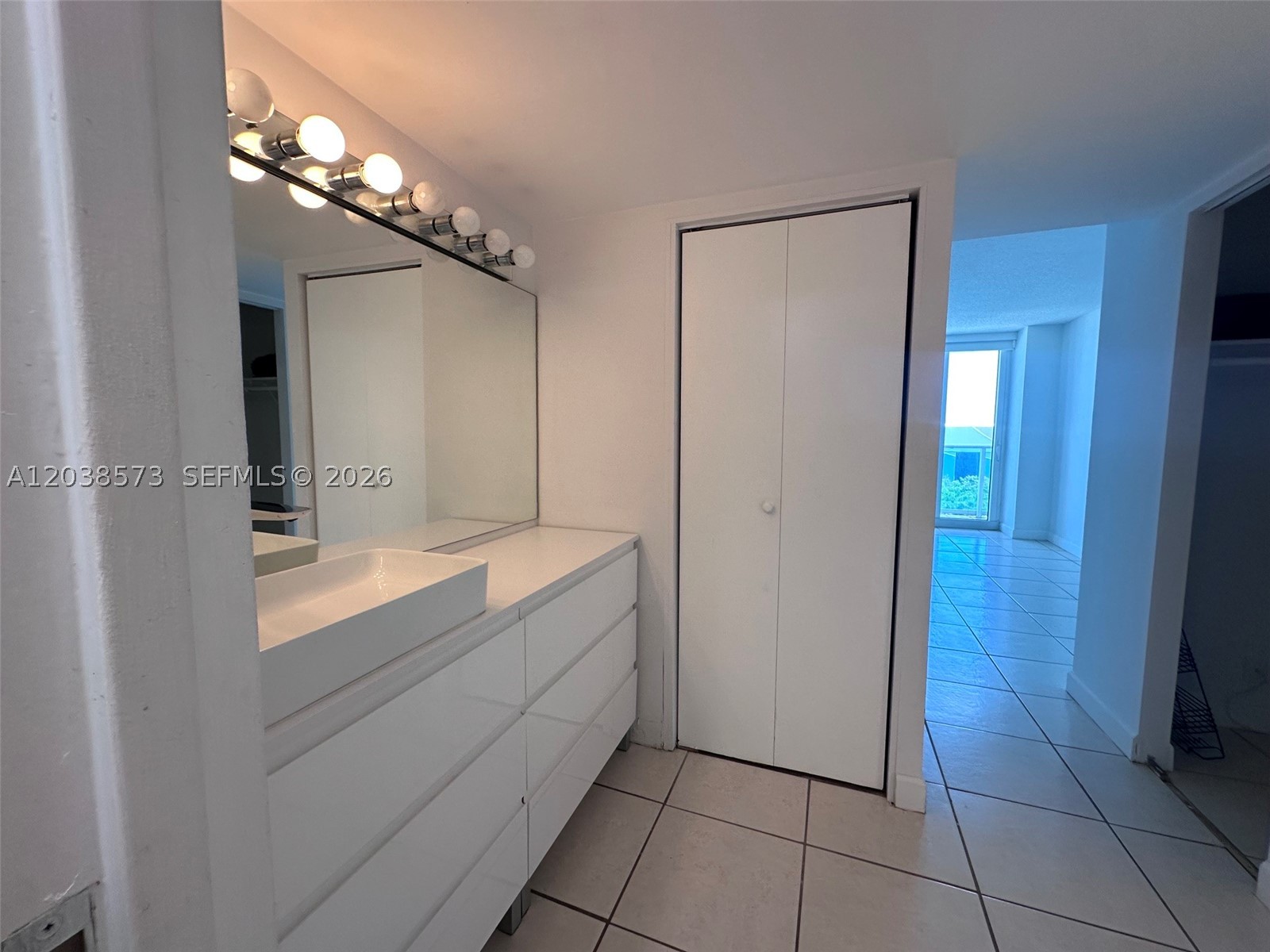 image Arlen House East13