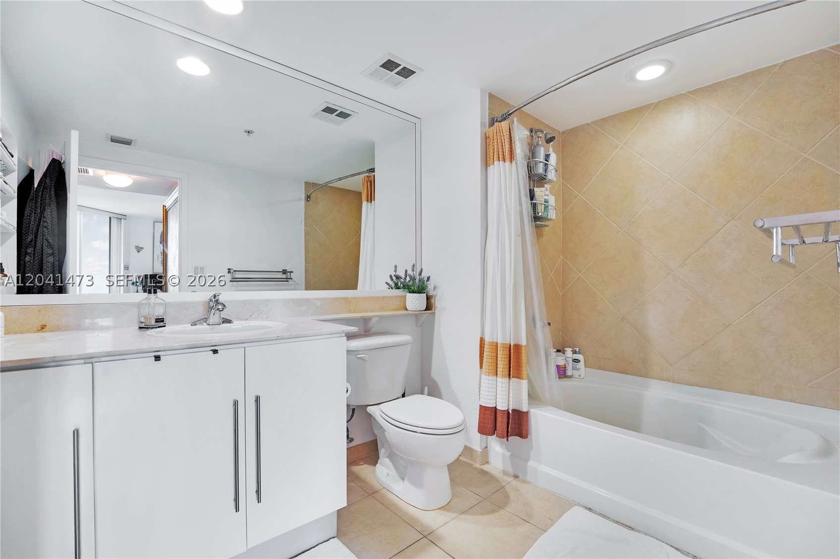 325 S Biscayne Blvd #3921 Miami, FL 33131