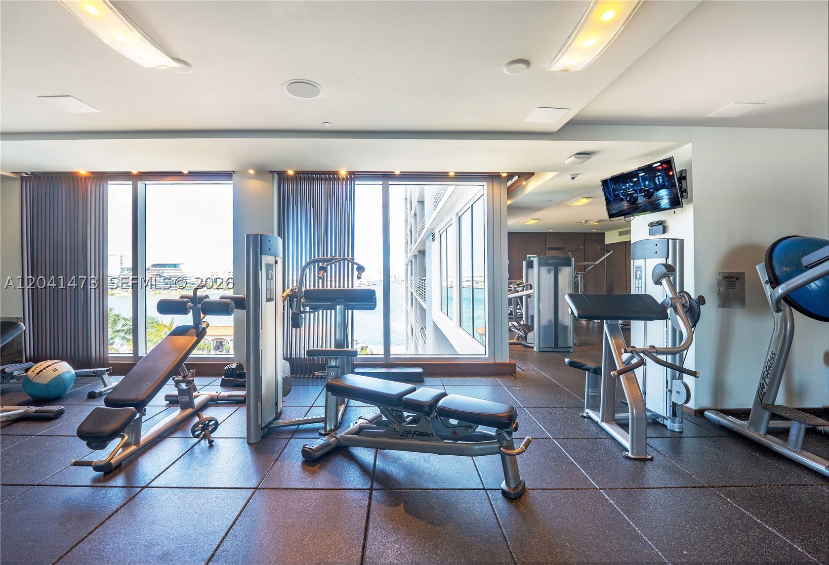 325 S Biscayne Blvd #3921 Miami, FL 33131