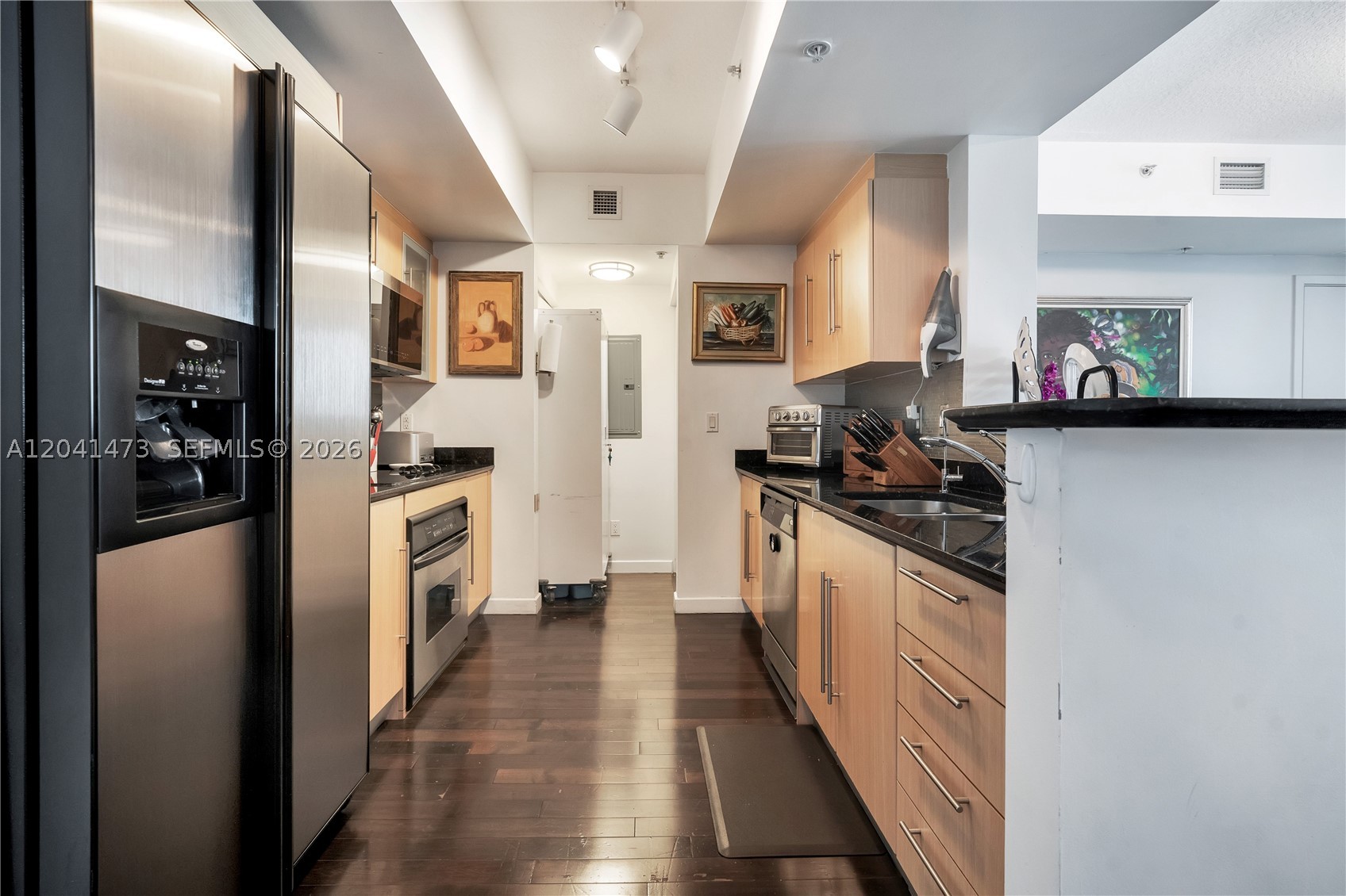 325 S Biscayne Blvd #3921 Miami, FL 33131