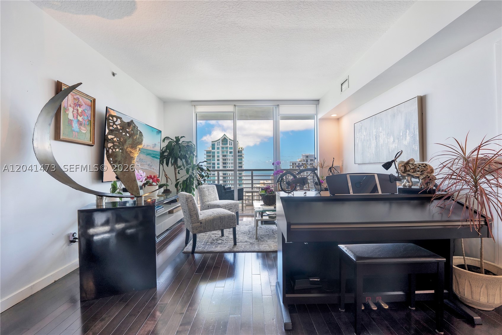 325 S Biscayne Blvd #3921 Miami, FL 33131