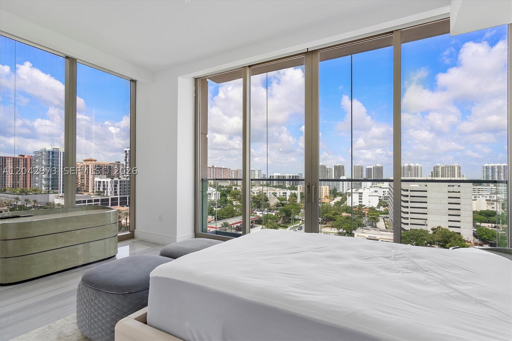 17901 Collins Ave #902 Sunny Isles Beach, FL 33160