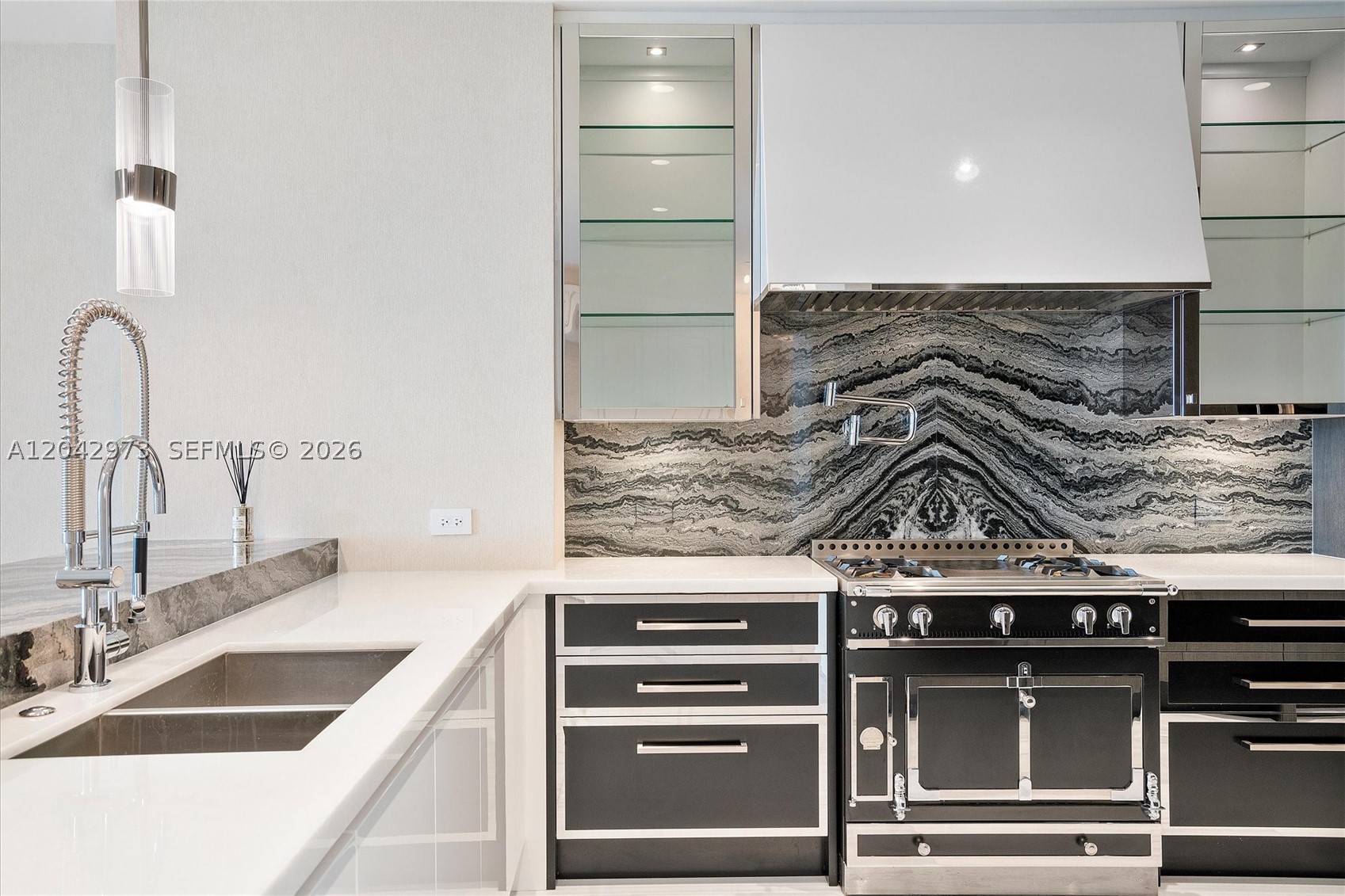 17901 Collins Ave #902 Sunny Isles Beach, FL 33160