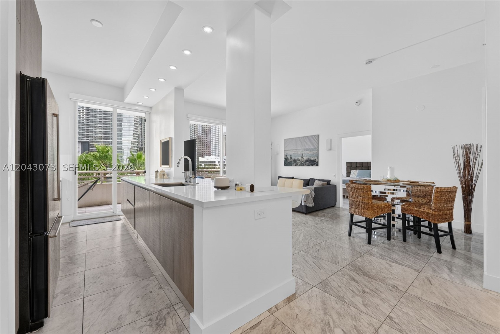 888 Brickell Key Dr #404 Miami, FL 33131