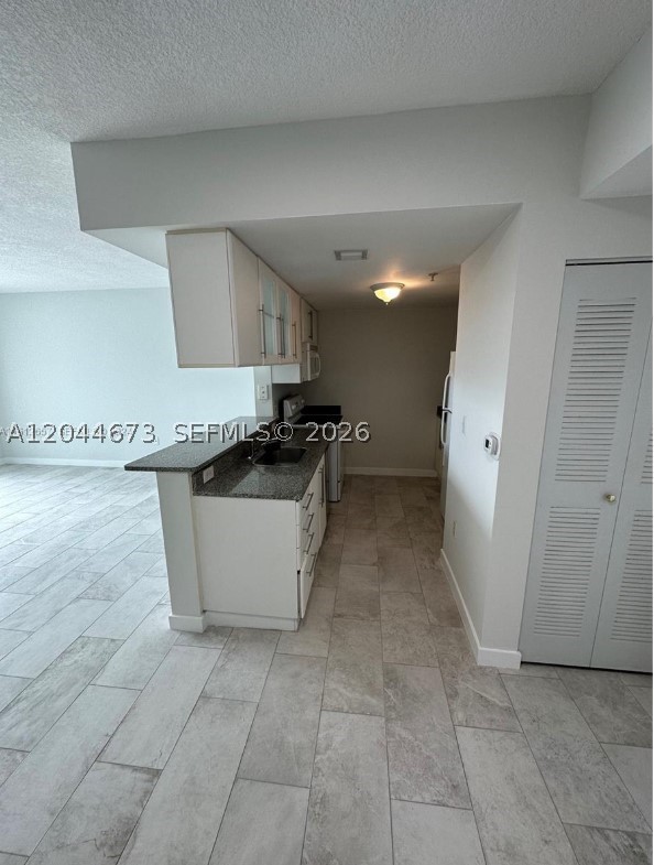 image 1800 Biscayne Plaza2