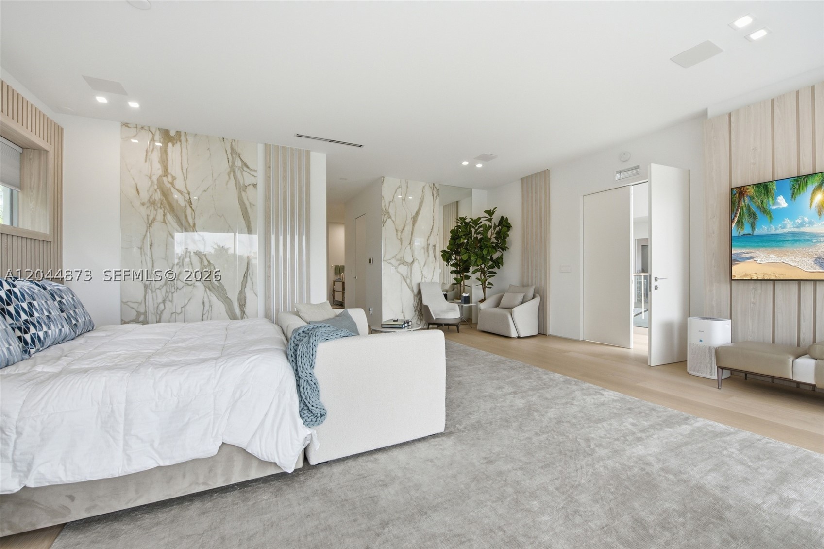 91 Fiesta Way Fort Lauderdale, FL 33301