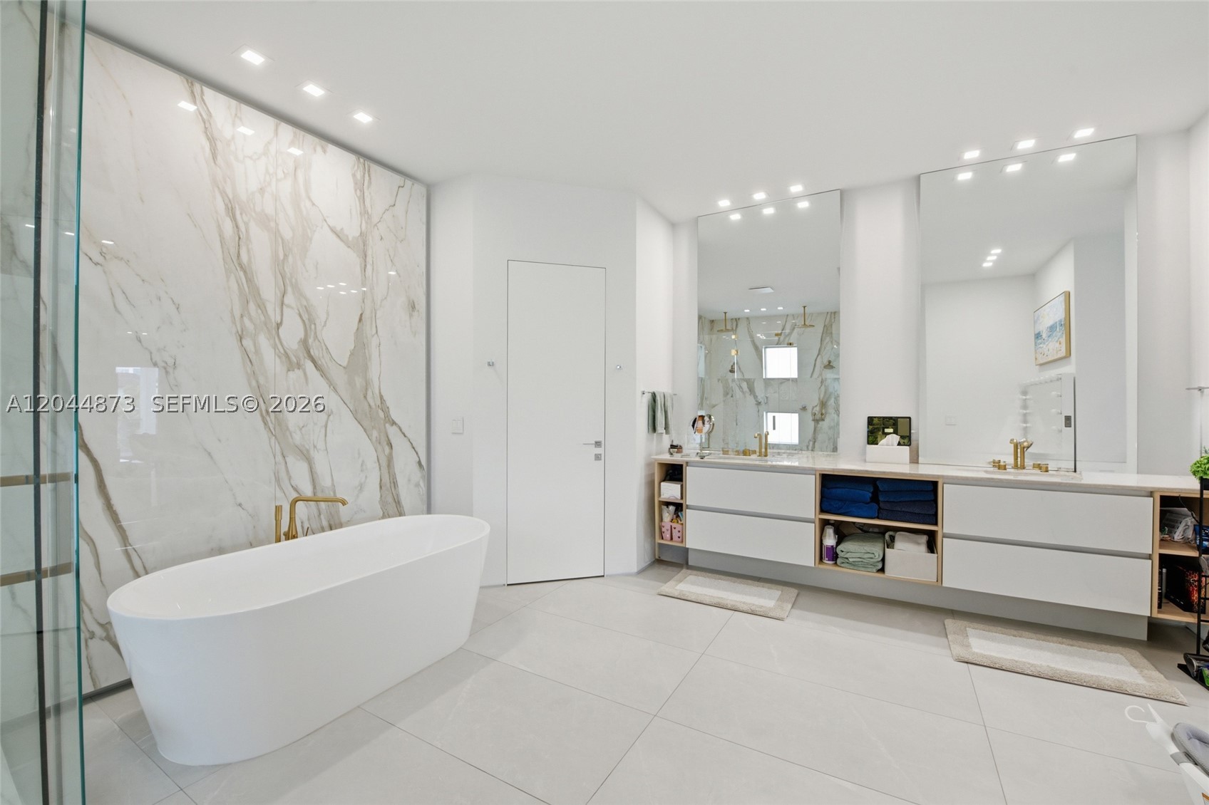 91 Fiesta Way Fort Lauderdale, FL 33301