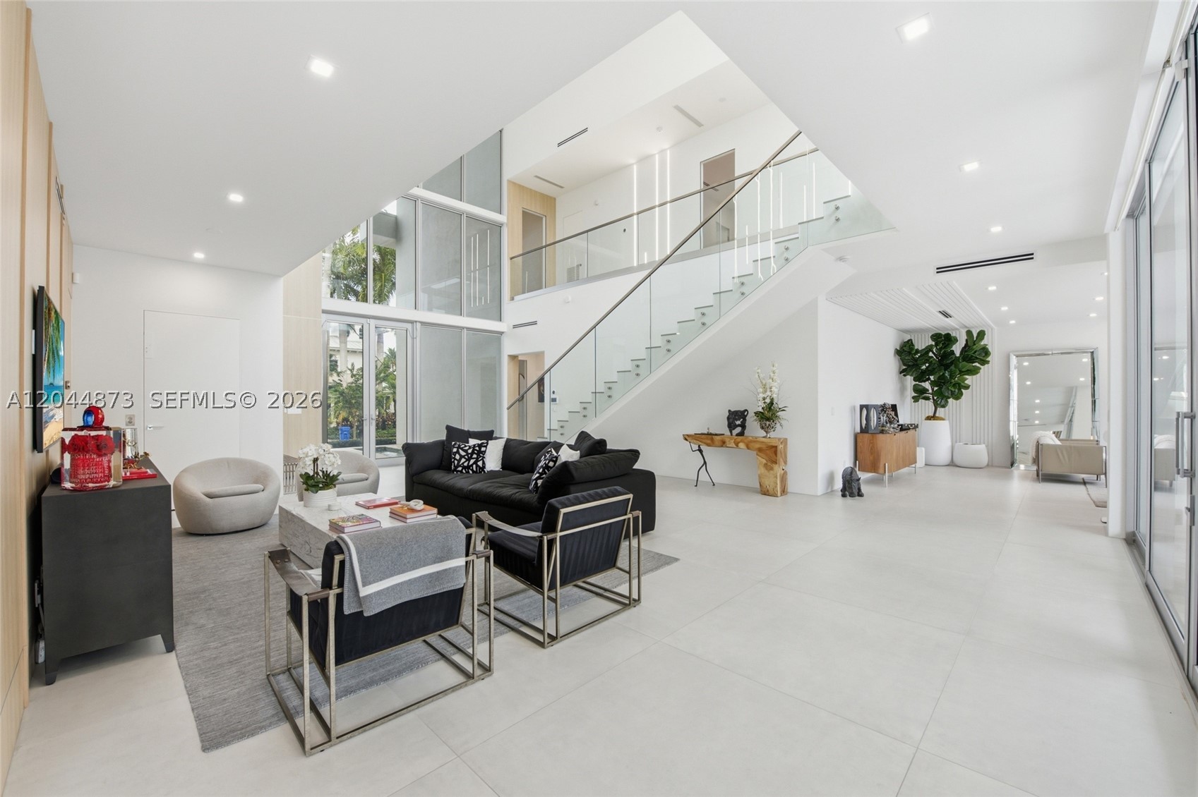 91 Fiesta Way Fort Lauderdale, FL 33301