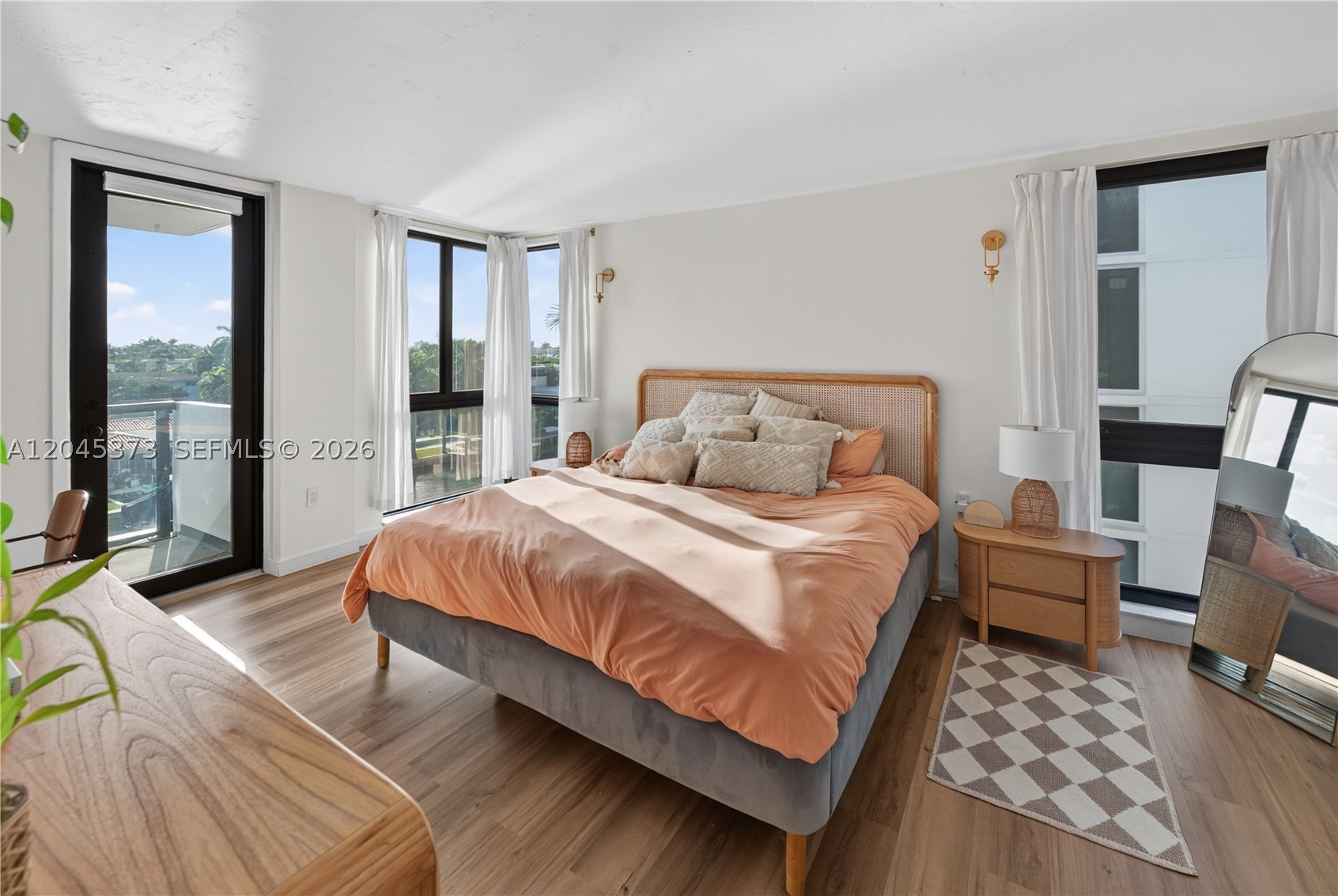 9800 W Bay Hbr Dr #503 Bay Harbor Islands, FL 33154