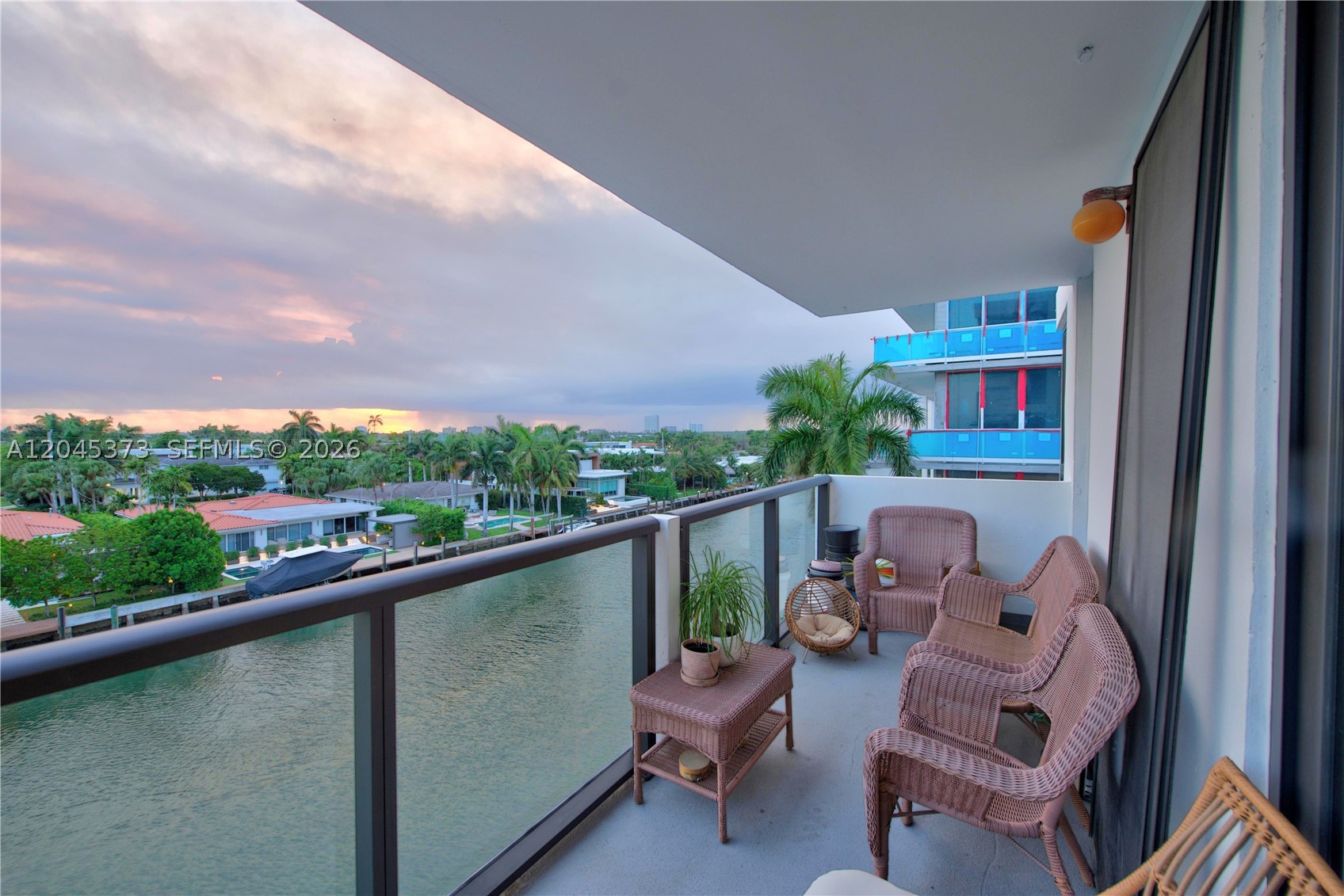 9800 W Bay Hbr Dr #503 Bay Harbor Islands, FL 33154