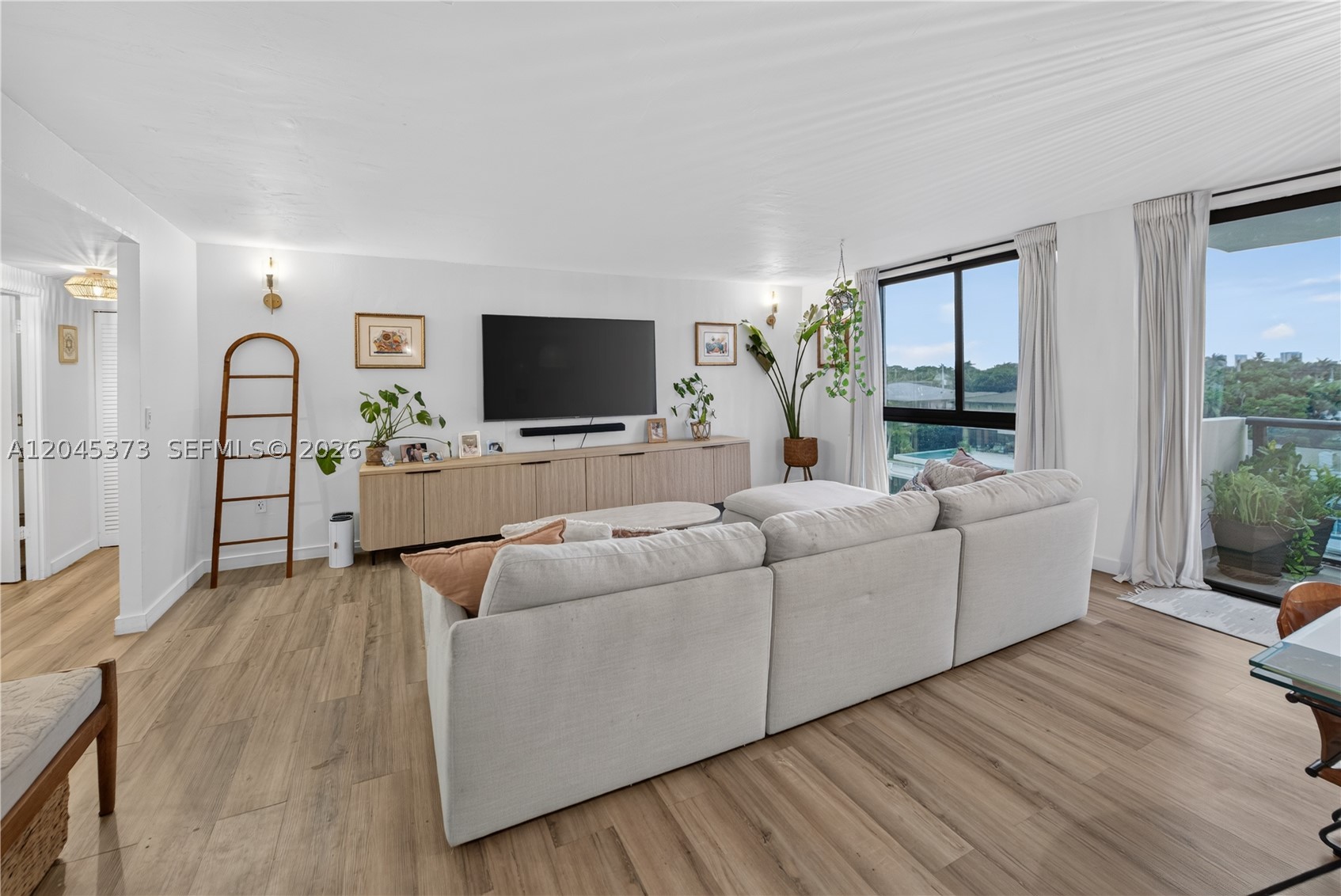 9800 W Bay Hbr Dr #503 Bay Harbor Islands, FL 33154