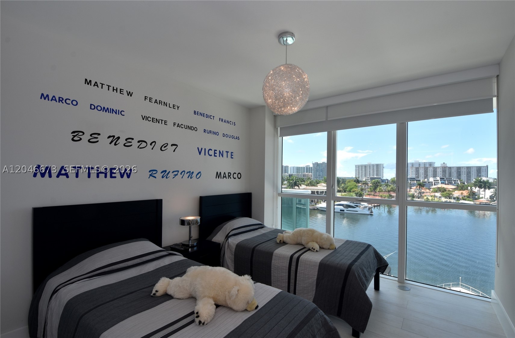 image 400 Sunny Isles10