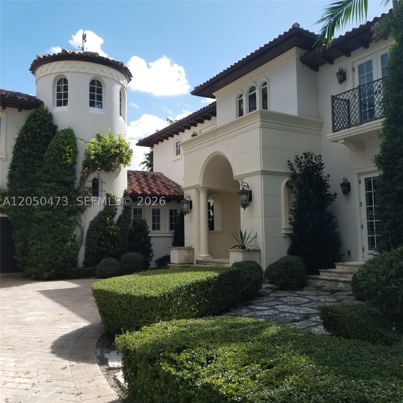 277 Marinero Ct Coral Gables, FL 33143