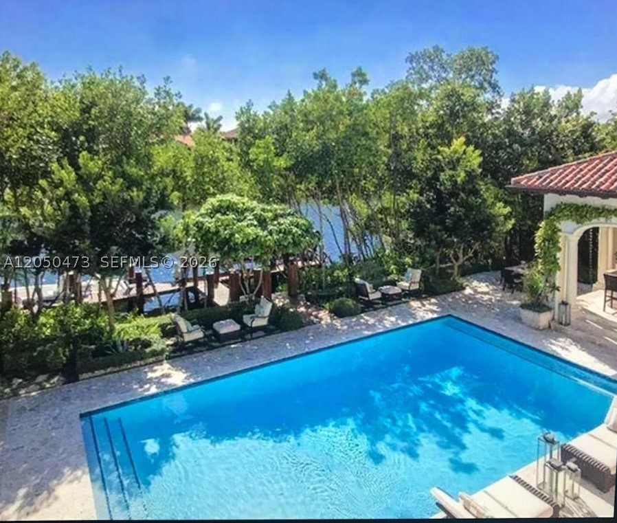 277 Marinero Ct Coral Gables, FL 33143