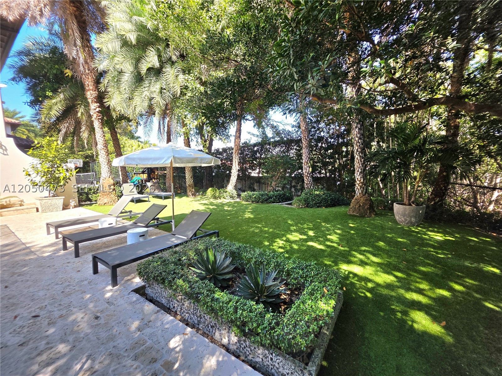 277 Marinero Ct Coral Gables, FL 33143