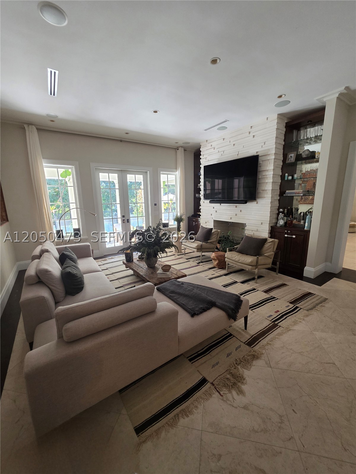 277 Marinero Ct Coral Gables, FL 33143