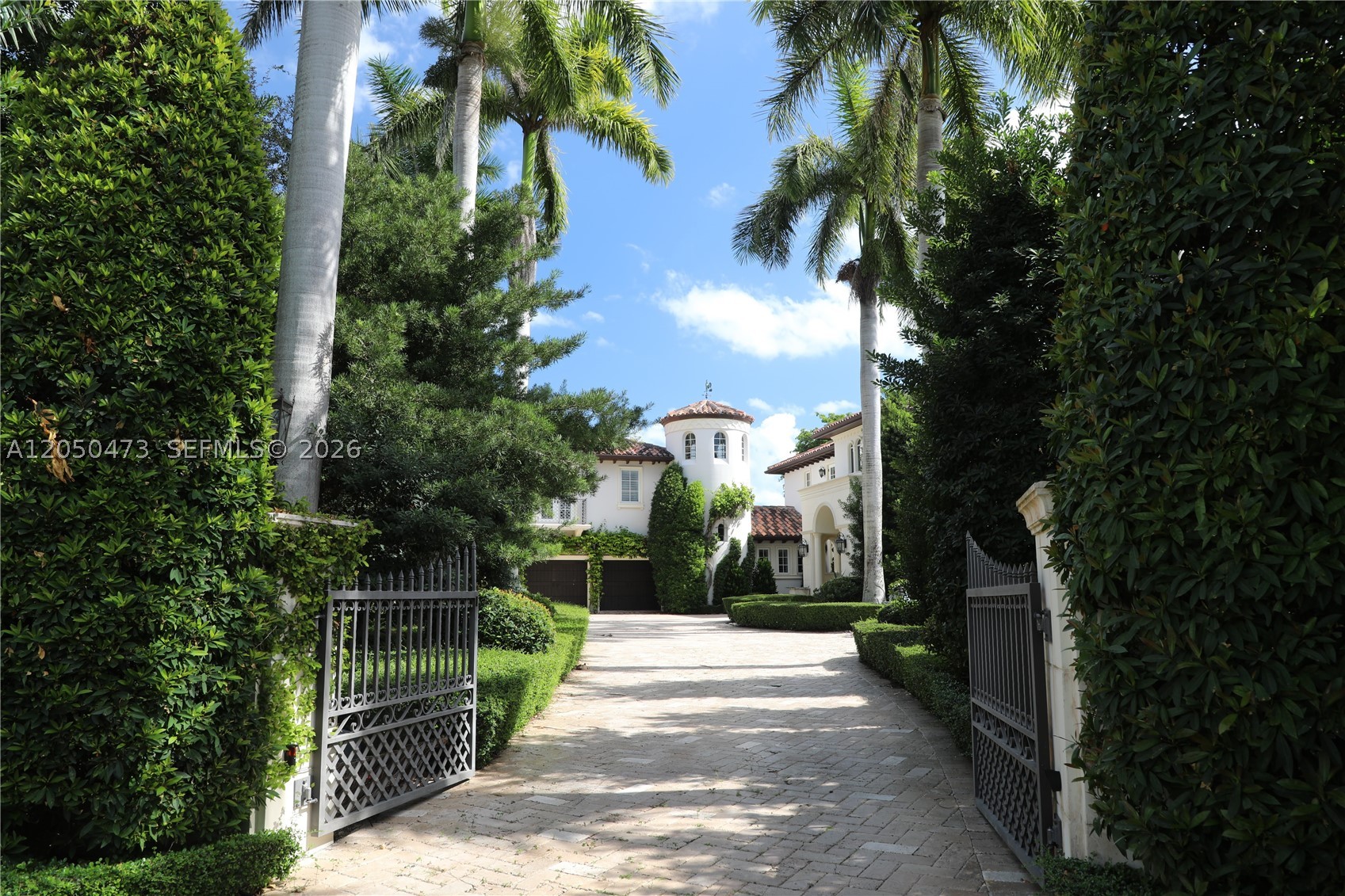 277 Marinero Ct Coral Gables, FL 33143