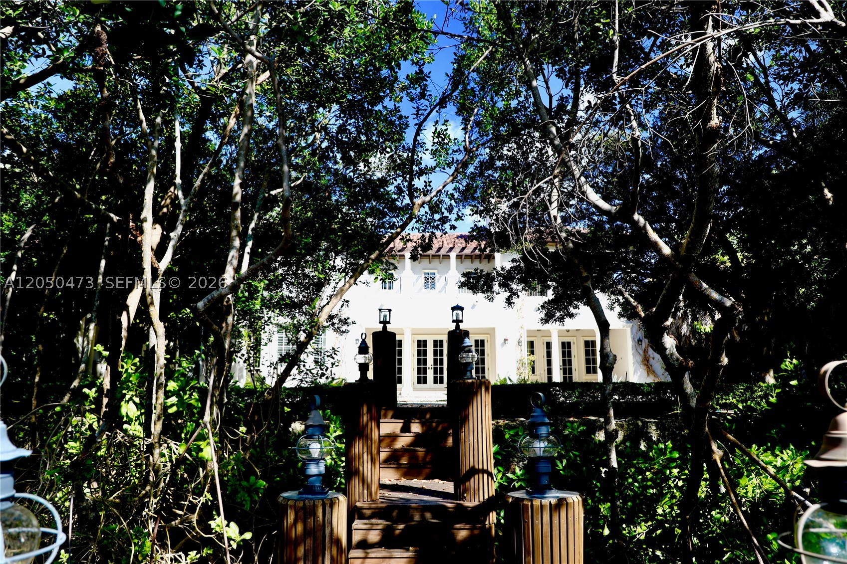 277 Marinero Ct Coral Gables, FL 33143